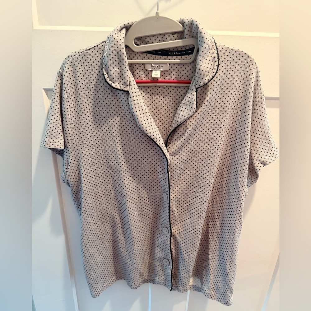 Nicole Miller New York Polka Dot Button Front Blouse XL Grey Black Camp Shirt